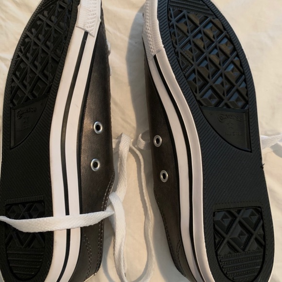 Converse - Picture 2 of 3